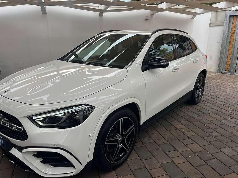 Bianco Usata 2024 Mercedes GLA200 Advanced Plus SUV | 36.000 € (Super prezzo) - Immagine 1/4