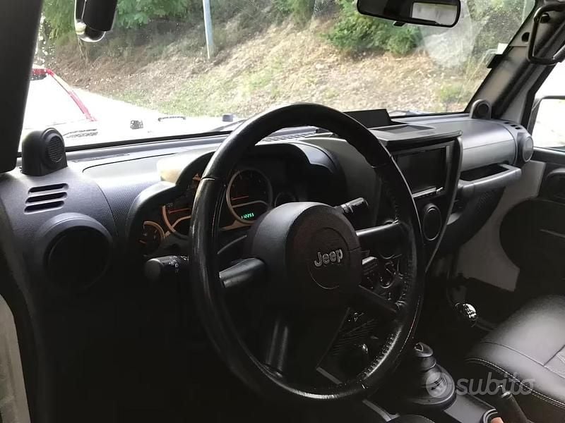 Usado Jeep Wrangler 200 HP (147 kW) 2010 Branco SUV