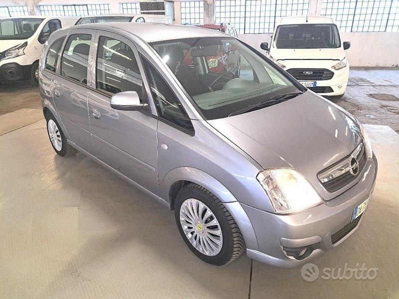 Usata Opel Meriva Enjoy 90 CV (66 kW) 2006 Grigio Monovolume