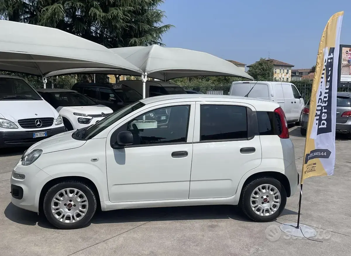Usata Fiat Panda Pop 69 CV (50 kW) 2016 Bianco Utilitaria