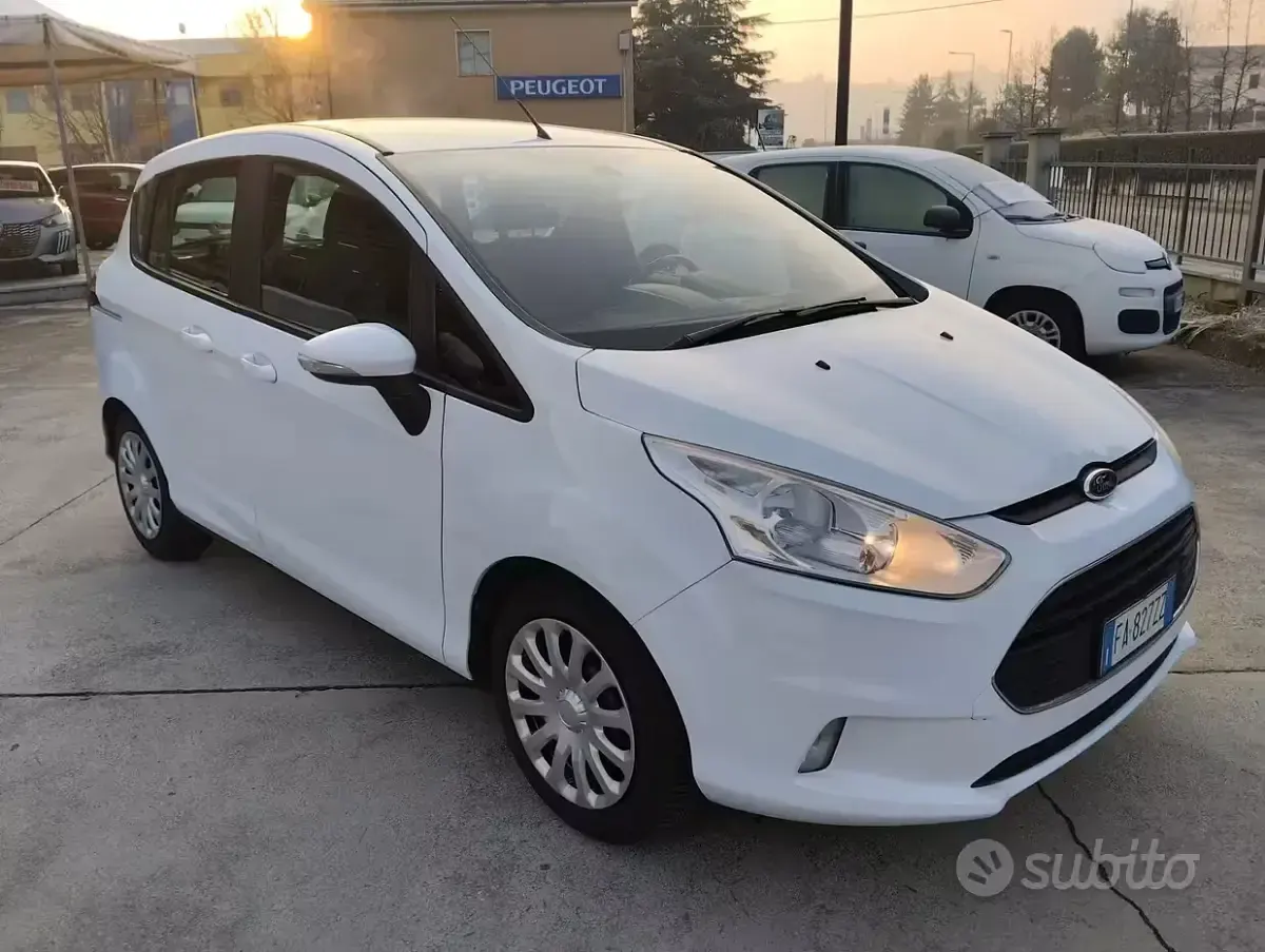 Usata Ford B-MAX 90 CV (66 kW) 2015 Bianco Monovolume