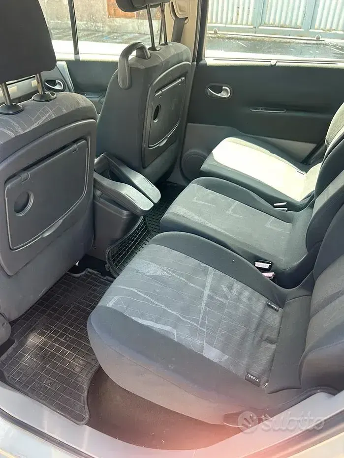 Usata Renault Scenic E-Tech 100 CV (73 kW) 2004 Grigio Monovolume