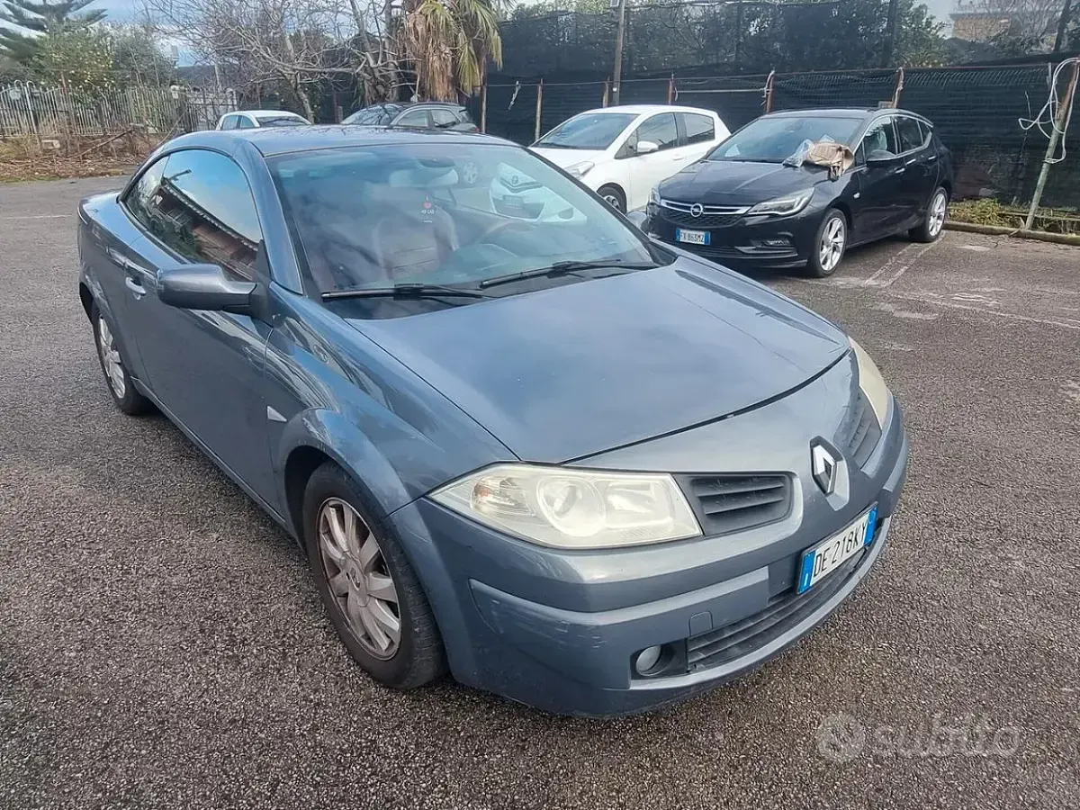 Usata Renault Mégane Cabriolet Luxe 130 CV (95 kW) 2007 Grigio Cabrio