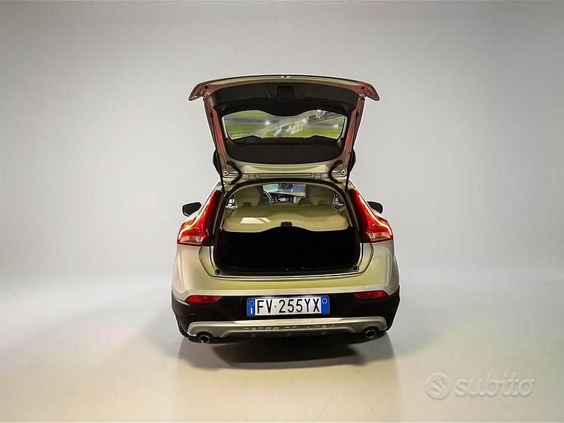 Usata Volvo V40 CC Business Edition 120 CV (88 kW) 2019 Arg.m Station wagon