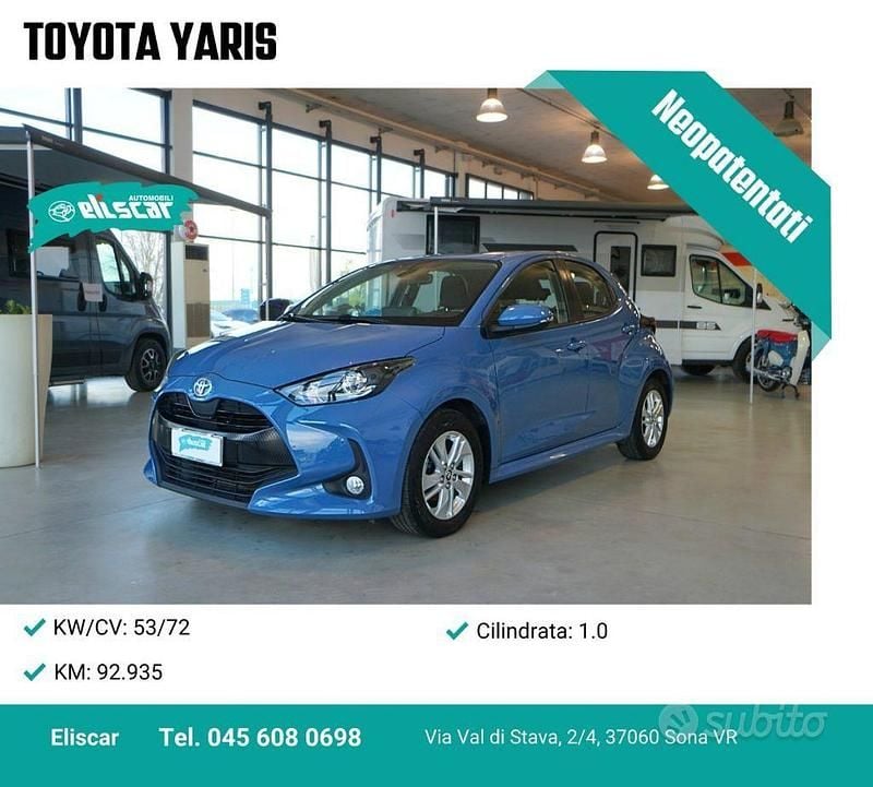 Usata Toyota Yaris Active 72 CV (52 kW) 2021 Azzurro Utilitaria