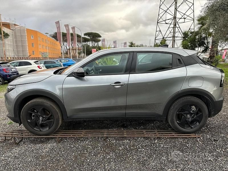Usata Alfa Romeo Junior 145 CV (106 kW) 2025 Grigio SUV