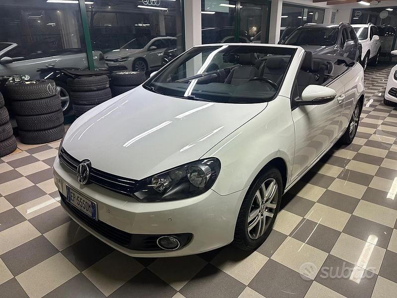 Usata VW Golf Cabriolet Comfortline 105 CV (77 kW) 2012 Bianco Cabrio