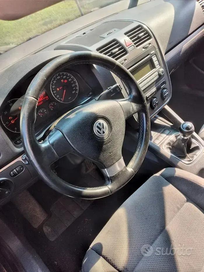 Usata VW Golf V 105 CV (77 kW) 2007 Nero Berlina