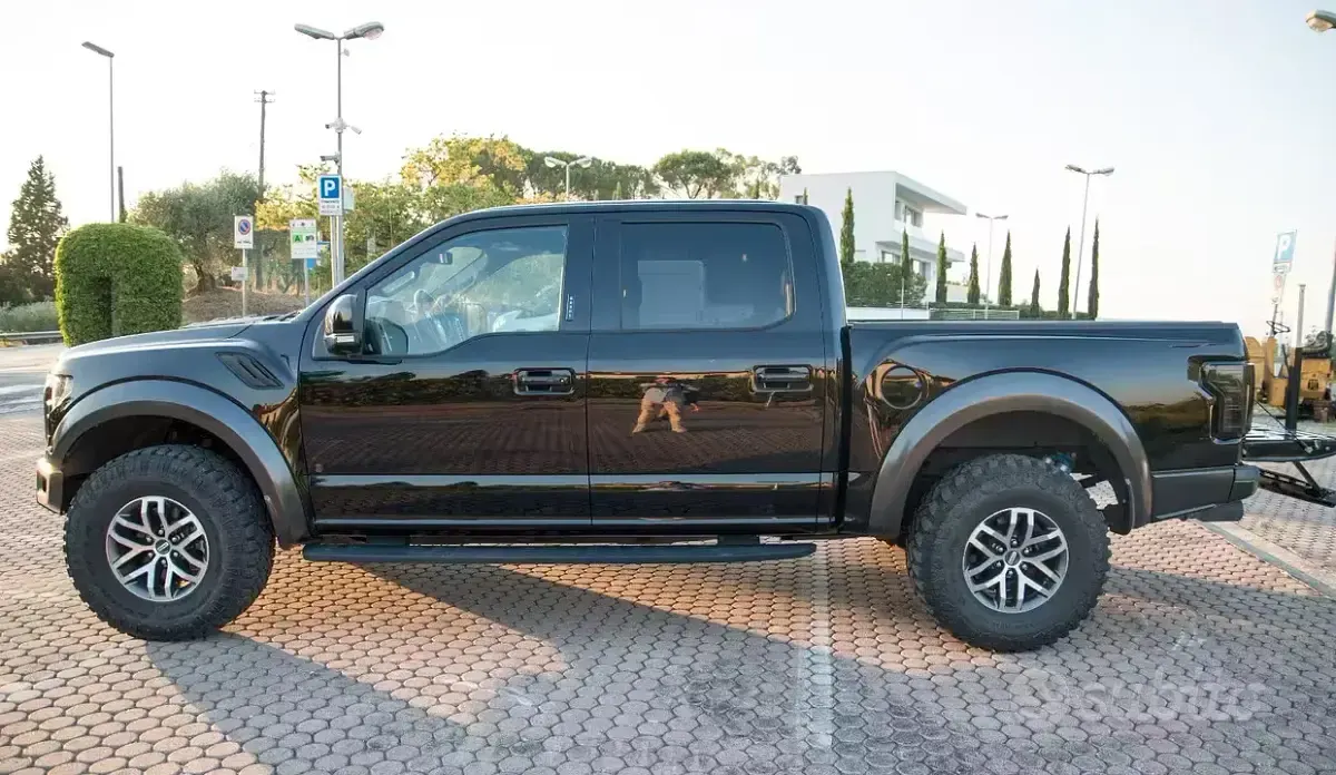 Usata Ford F-150 Raptor 453 CV (333 kW) 2017 Nero Pick-up