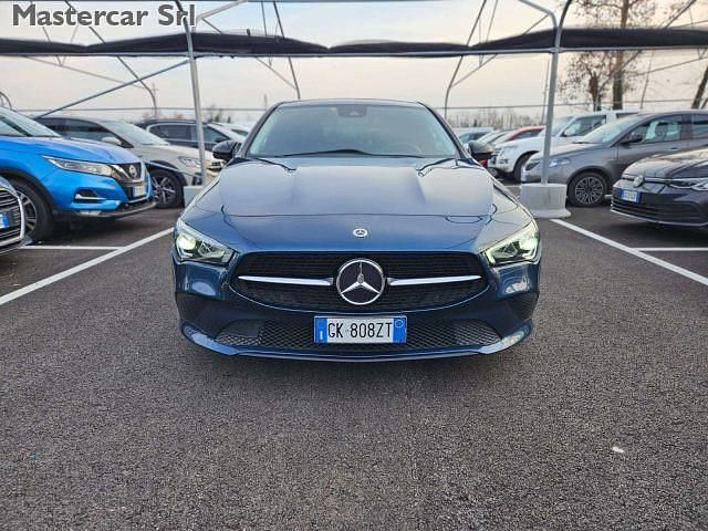 Usata Mercedes CLA200 Shooting Brake 150 CV (110 kW) 2022 Blu denim metallizzato Station wagon