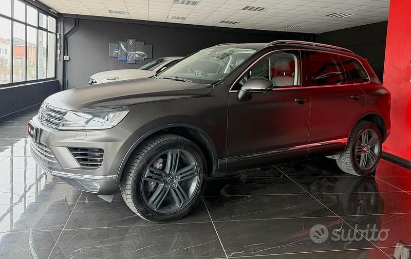 Usata VW Touareg Sport 262 CV (192 kW) 2017 Grigio SUV