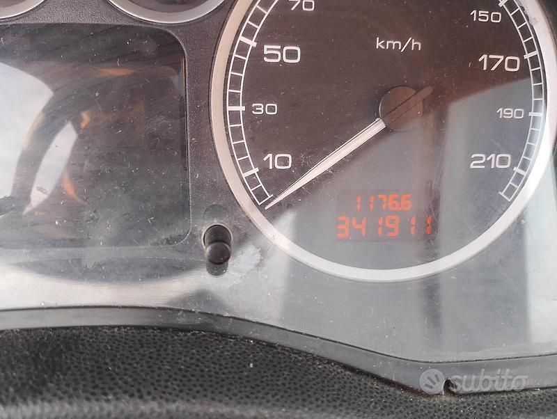 Usata Peugeot 307 180 CV (132 kW) 2004 Grigio Station wagon