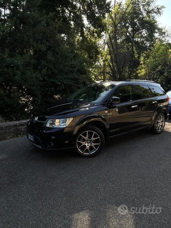 Usata 2016 Fiat Freemont SUV | 8000 € (Buon prezzo) - Immagine 1/2