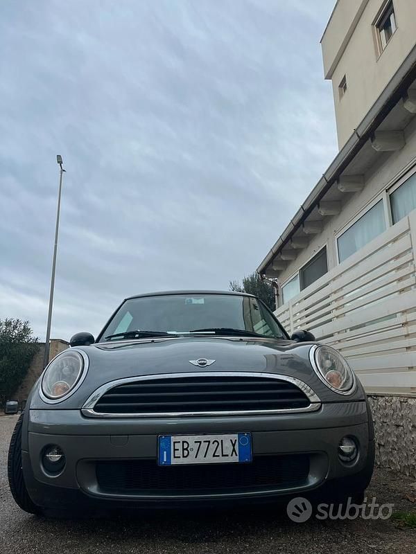 Usata Mini ONE 75 CV (55 kW) 2010 Grigio Utilitaria