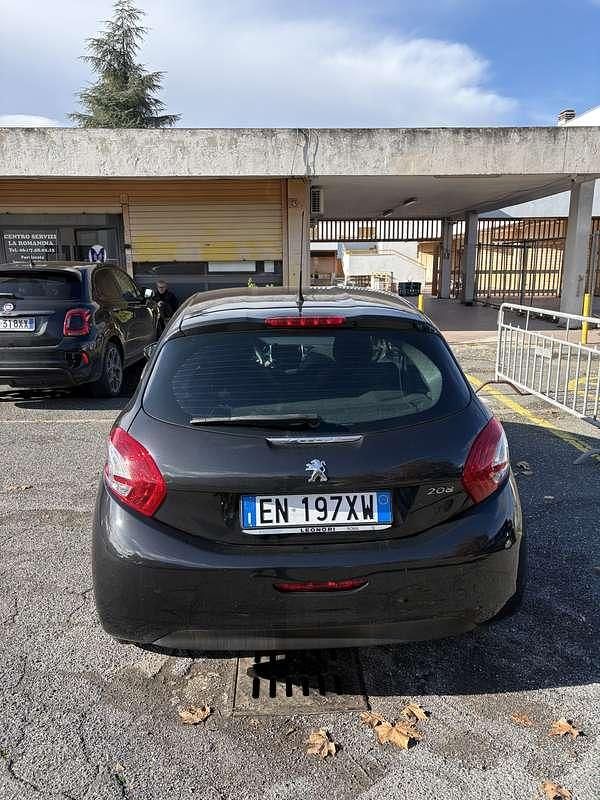Usata Peugeot 208 82 CV (60 kW) 2012 Utilitaria