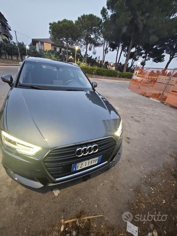 Usata Audi A3 S-Line 150 CV (110 kW) 2020 Grigio Berlina