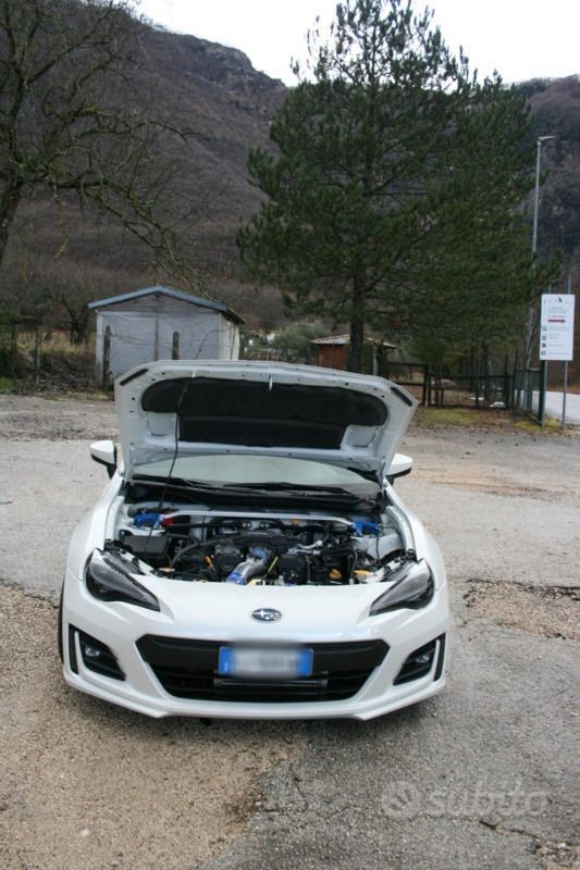 Usata Subaru BRZ 200 CV (147 kW) 2014 Bianco Coupé
