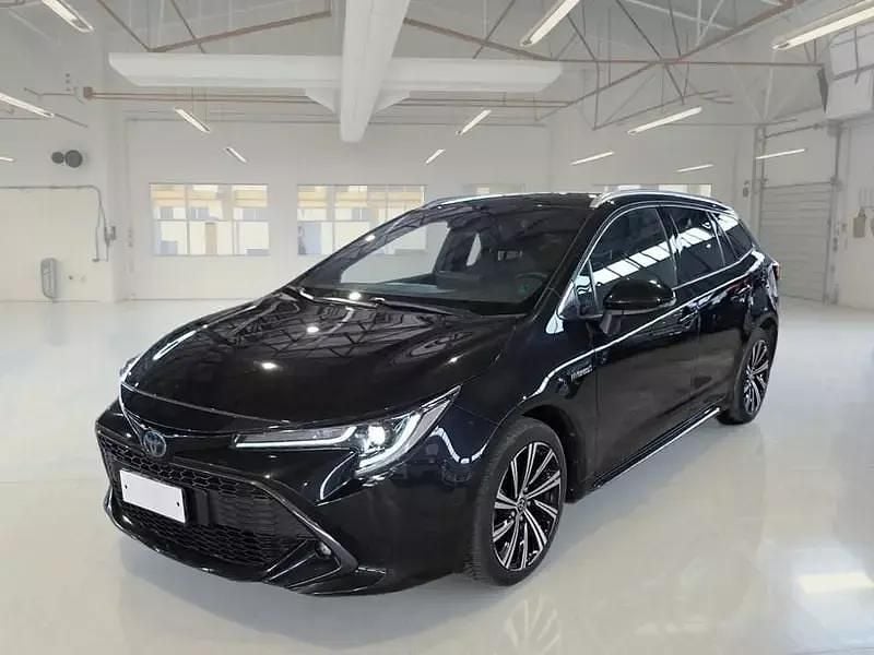 Usata Toyota Corolla Style 152 CV (111 kW) 2022 Nero Station wagon