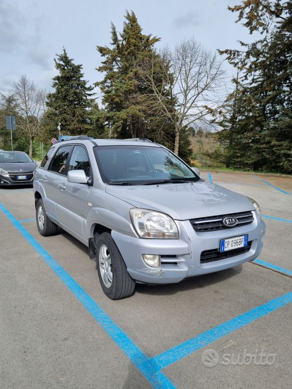 Argento Usata 2005 Kia Sportage SUV | 2000 € (Buon prezzo) - Immagine 1/4