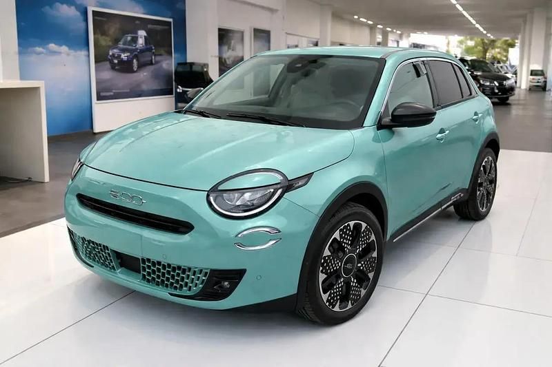 Usata Fiat 600 La Prima 110 CV (80 kW) 2025 Blu SUV