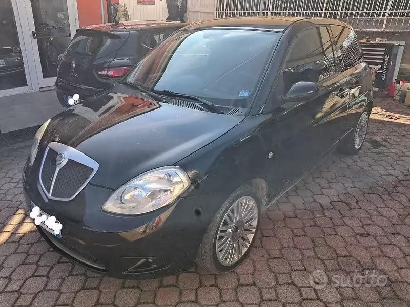 Begagnad Lancia Ypsilon 2007 Svart Halvkombi