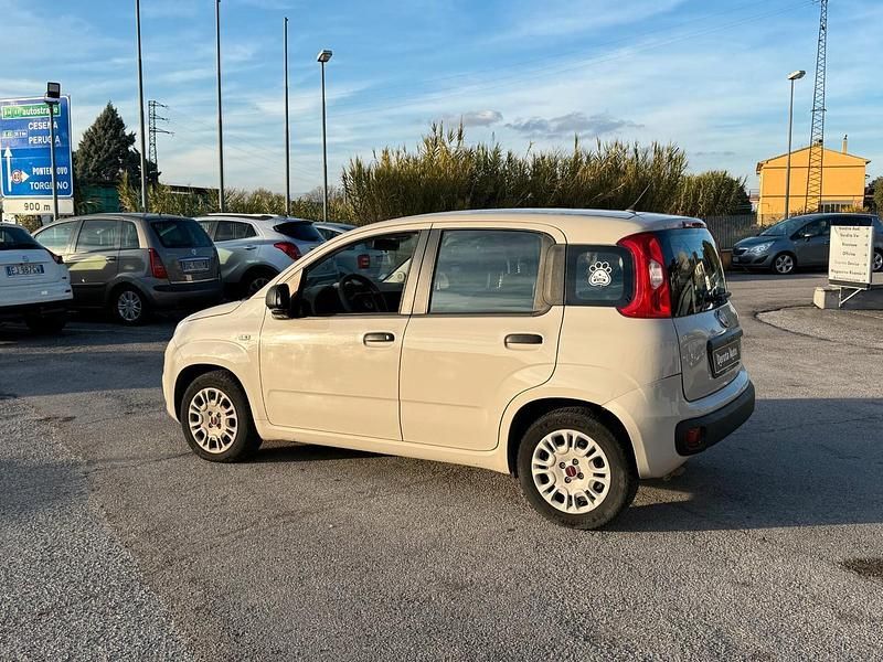 Usata Fiat Panda Lounge 95 CV (69 kW) 2015 Beige Utilitaria