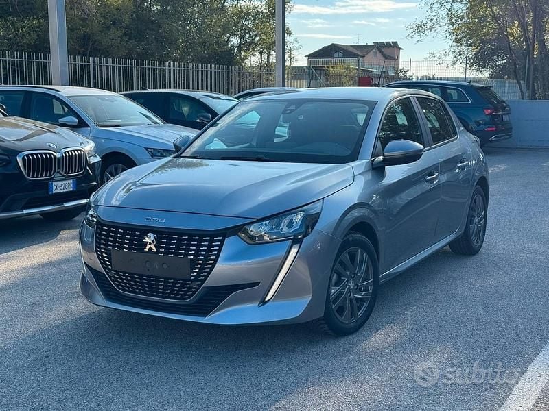 Grigio Usata 2021 Peugeot 208 Allure Due volumi | 10.900 € (Super prezzo) - Immagine 1/4