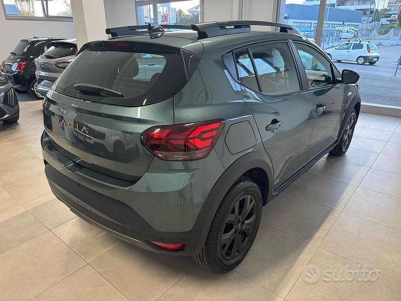 Nuova Dacia Sandero Extreme 101 CV (74 kW) 2025 Verde Utilitaria