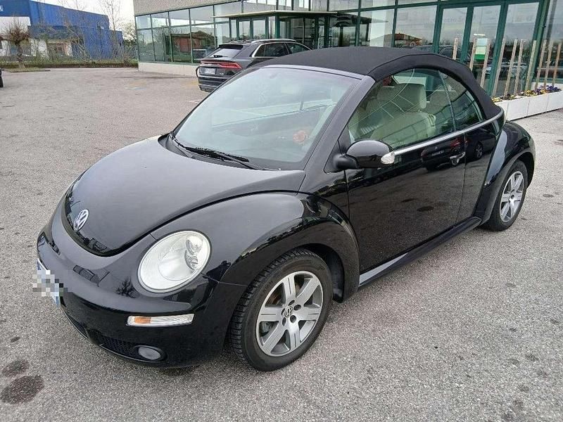 Usata VW New Beetle 105 CV (77 kW) 2005 Nero Utilitaria