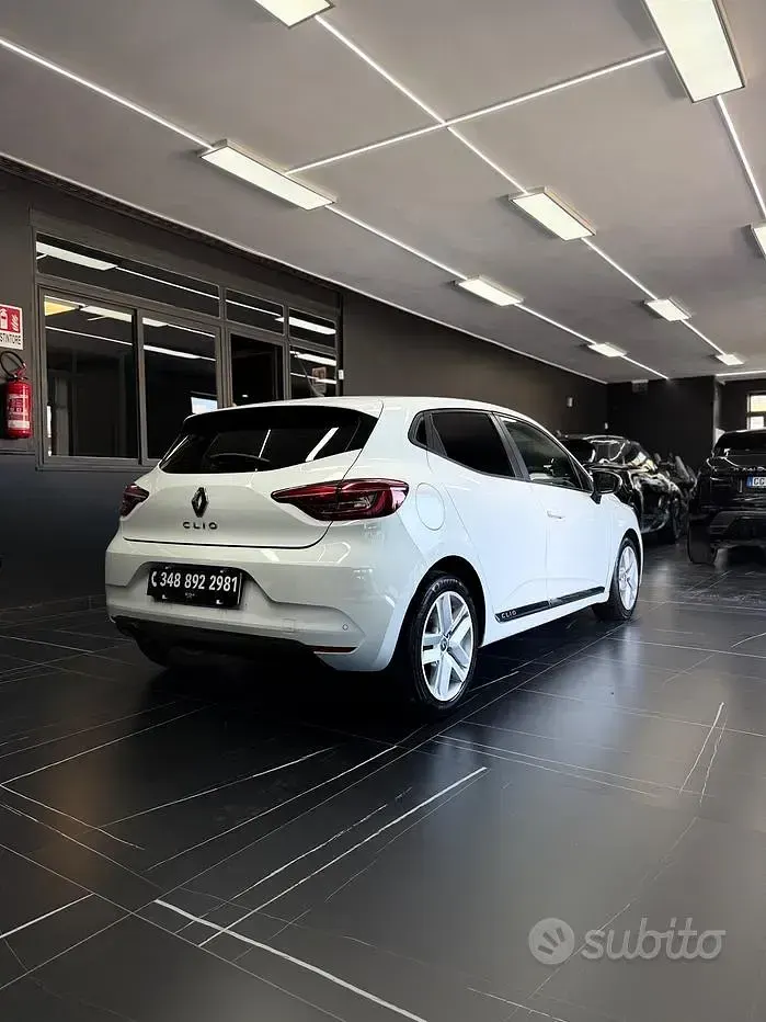 Usado Renault Clio V Intens 86 HP (63 kW) 2020 Branco Sedan