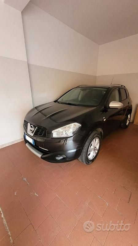 Usata Nissan Qashqai N-TEC 150 CV (110 kW) 2010 Nero SUV