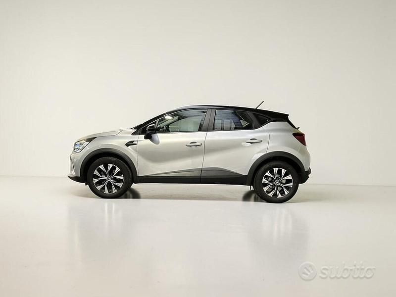 Second-hand Renault Captur Business 101 CP (74 kW) 2022 Gri SUV