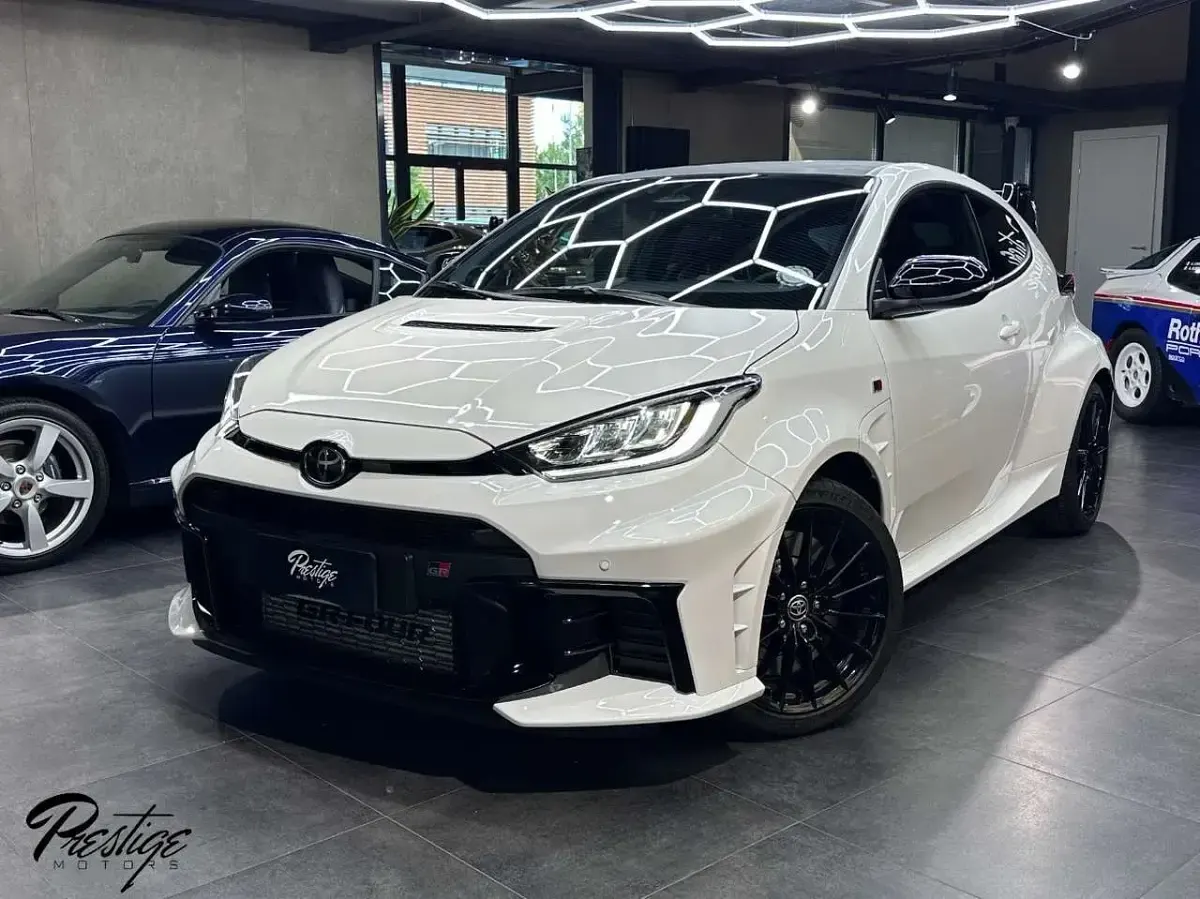 Nuova Toyota Yaris Aero 280 CV (205 kW) 2026 Bianco Utilitaria