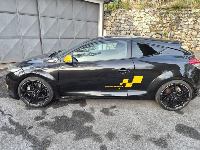 Usata Renault Mégane Coupé R.S. 270 CV (198 kW) 2010 Nero Coupé