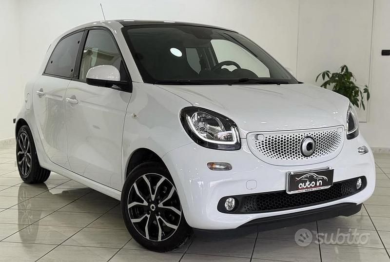 Usata Smart ForFour 90 CV (66 kW) 2019 Bianco Utilitaria