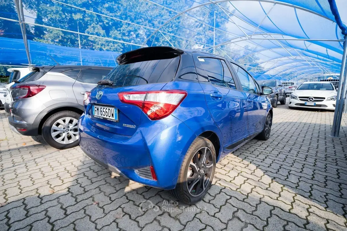 Usata Toyota Yaris Hybrid Edition 101 CV (74 kW) 2017 Other Berlina