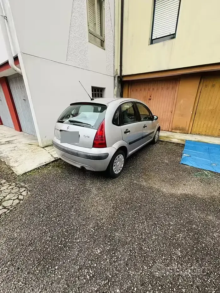 Begagnad Citroën C3 Elegance 73 HK (53 kW) 2003 Grå Sedan