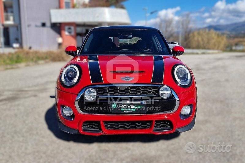 Begagnad Mini Cooper S Hype 211 HK (155 kW) 2016 Röd Halvkombi