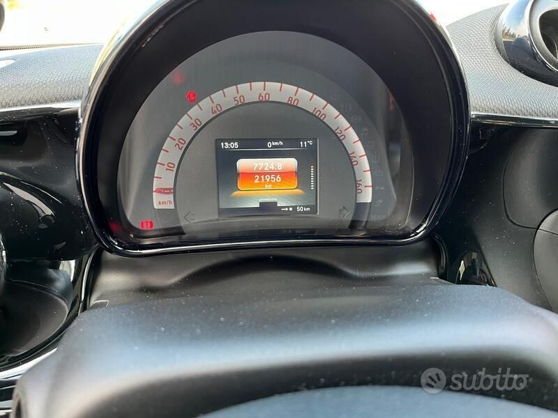Usata Smart ForFour Electric Drive Prime 41 kW (56 CV) 2021 Nero Utilitaria