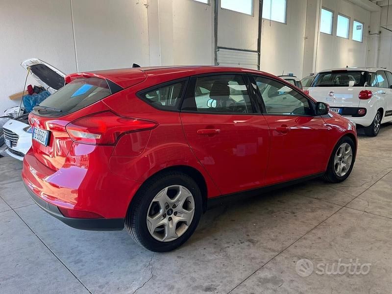 Usata Ford Focus 120 CV (88 kW) 2016 Rosso Berlina