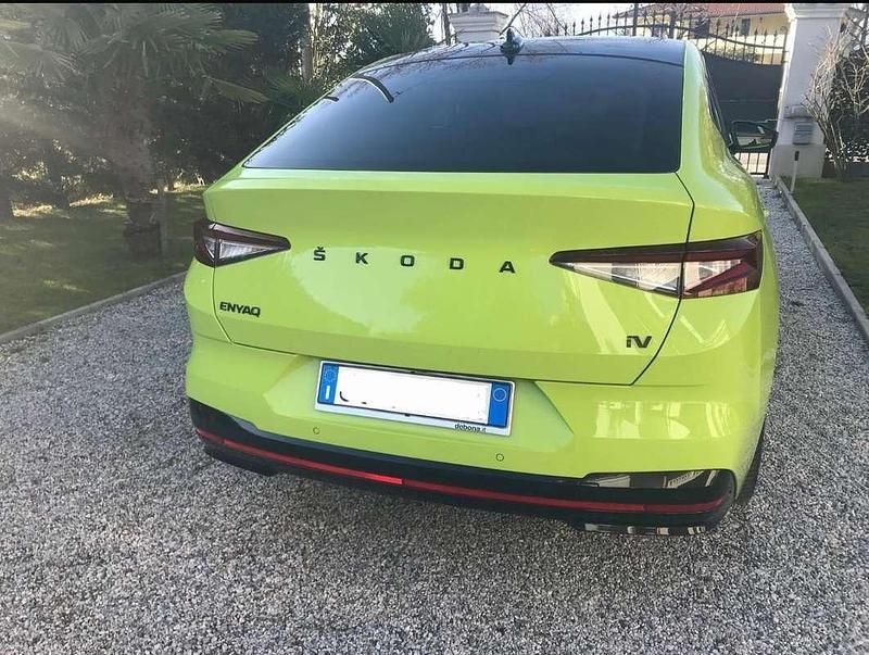 Usata Skoda Enyaq iV RS 77 kW (105 CV) 2024 Verde SUV