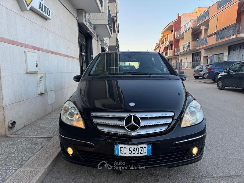 Usata Mercedes B Electric Drive 110 CV (80 kW) 2007 Nero Monovolume