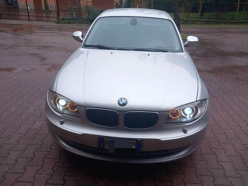 Usata BMW 118 143 CV (105 kW) 2011 Utilitaria