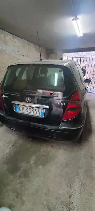 Usata Mercedes A180 Elegance 109 CV (80 kW) 2005 Nero Monovolume