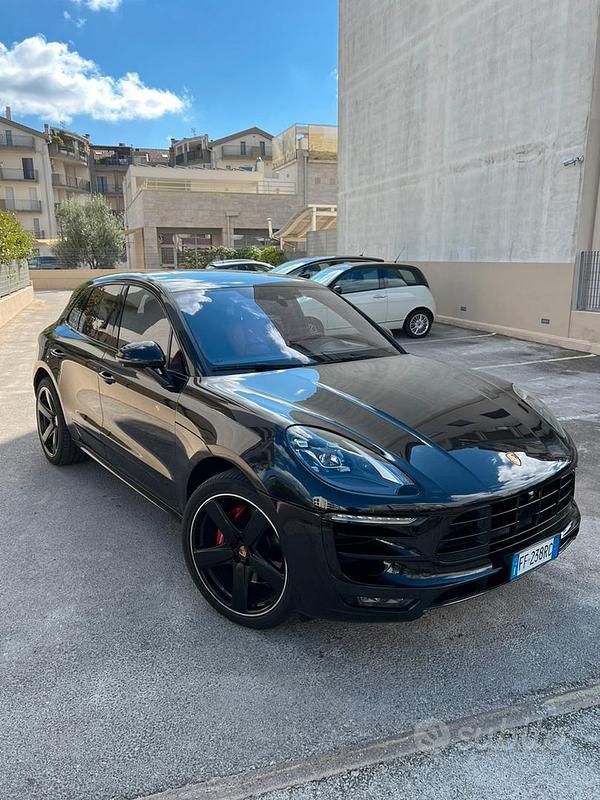 Nero Usata 2016 Porsche Macan Turbo SUV | 37.500 € (Buon prezzo) - Immagine 1/4