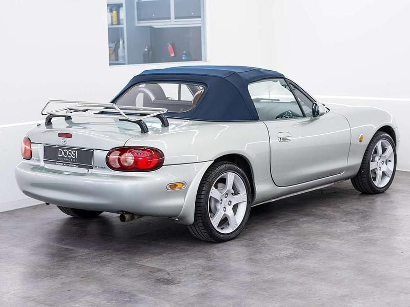 Usata Mazda MX5 110 CV (80 kW) 2005 Blu/azzurro Cabrio