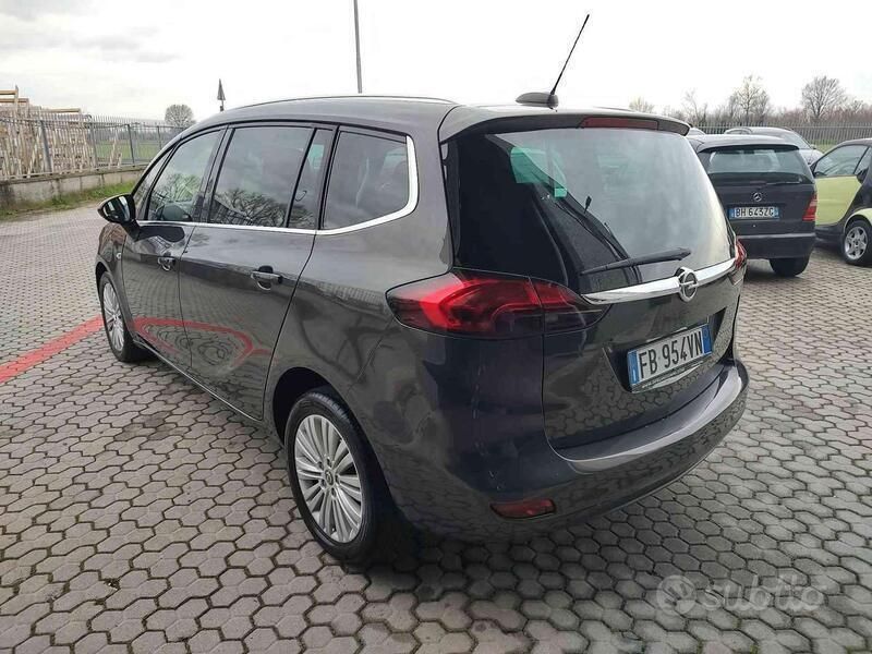 Usata Opel Zafira Tourer Cosmo 140 CV (102 kW) 2016 Grigio scuro Monovolume