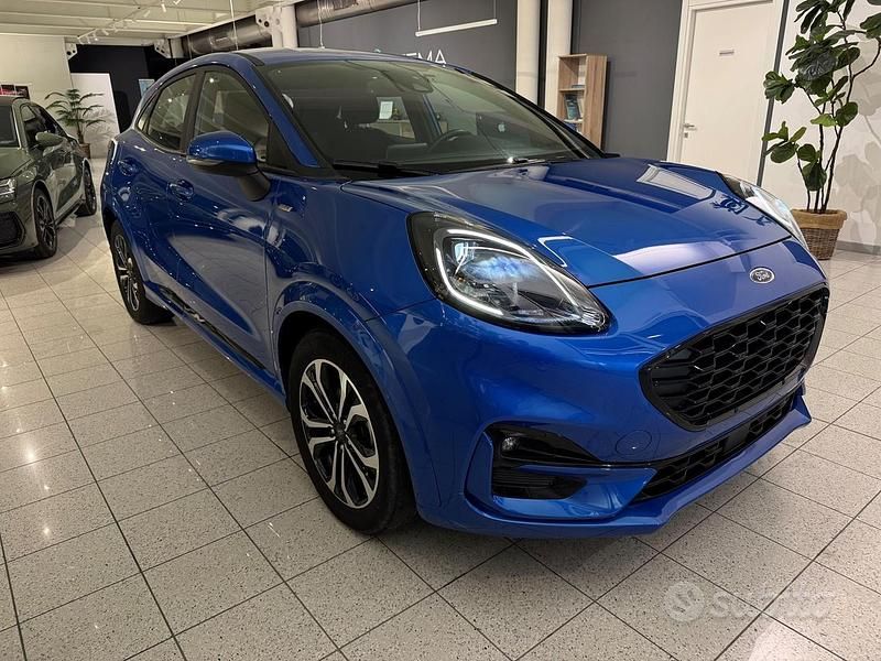Usata Ford Puma ST-Line 125 CV (91 kW) 2023 Desert island blue metallizzato SUV