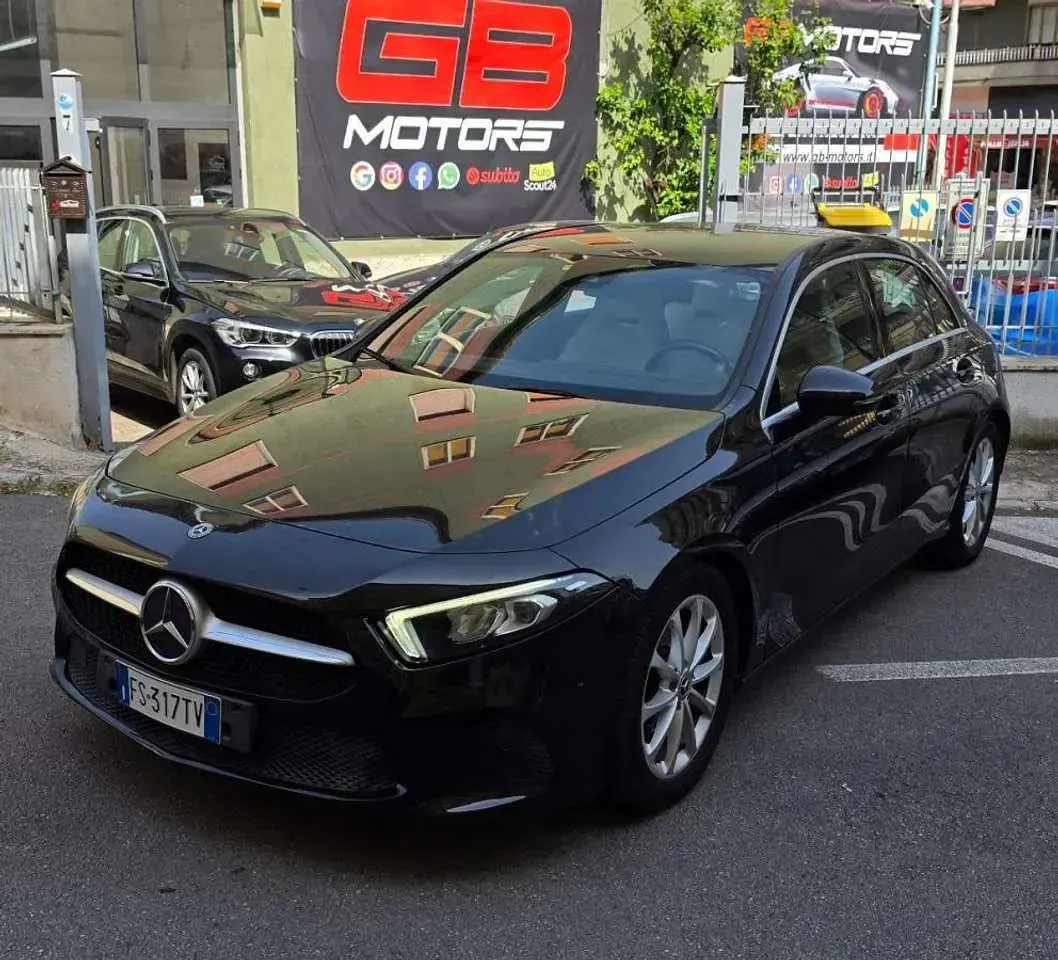 Usata Mercedes A180 116 CV (85 kW) 2019 Bianco Berlina