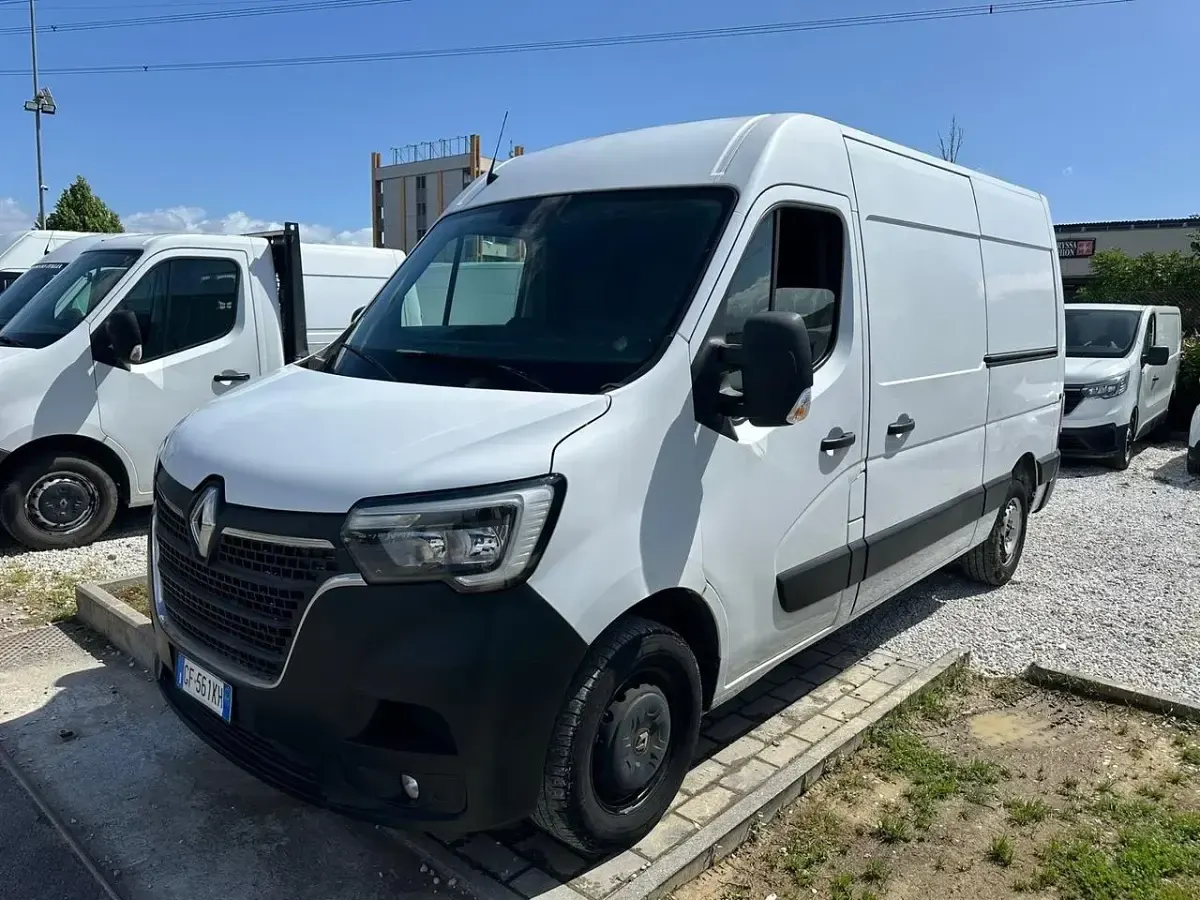 Usado Renault Master 150 CV (110 kW) 2021 Blanco Monovolumen